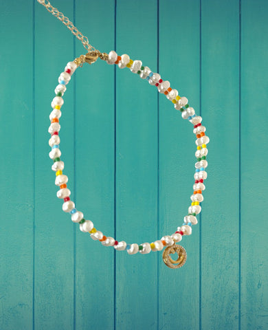 Keep smiling beaded necklace