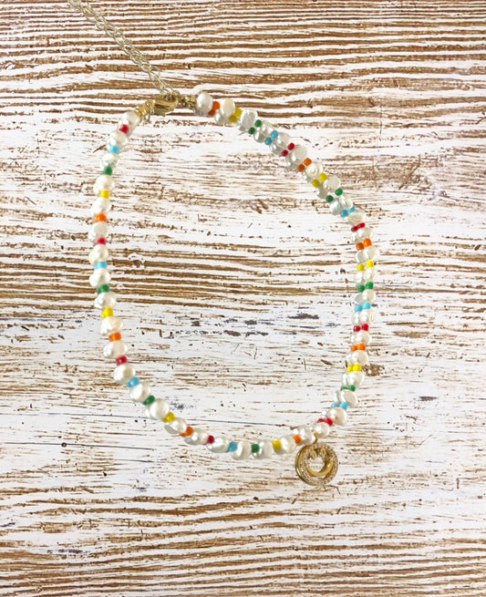 Keep smiling beaded necklace