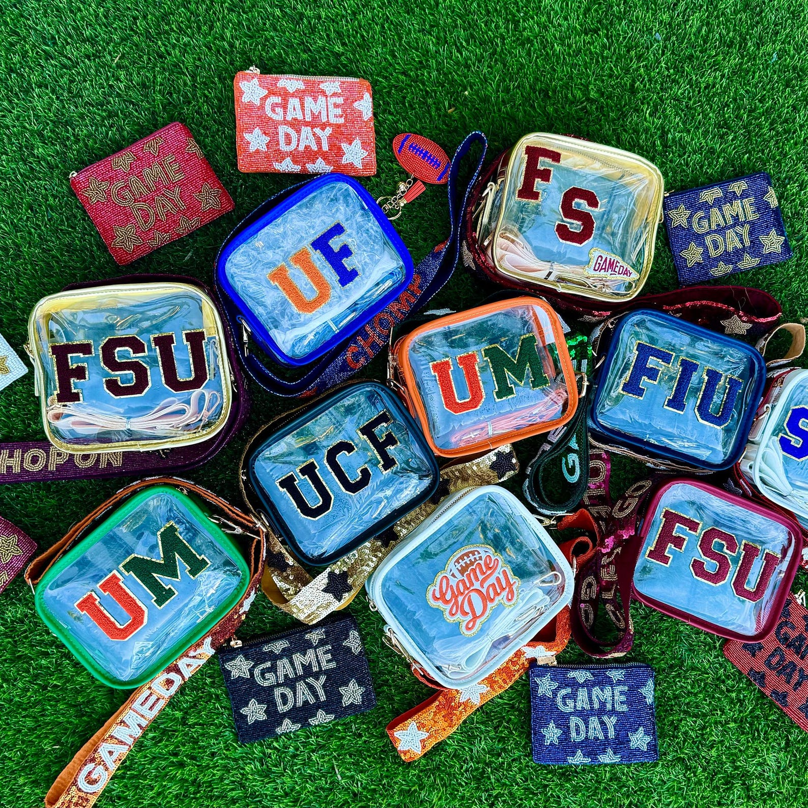 Beaded coin purse Beaded game day pouch Coin purse Game day zipper wallet Beaded Zipper pouch Beaded wallet Game day essentials College gift