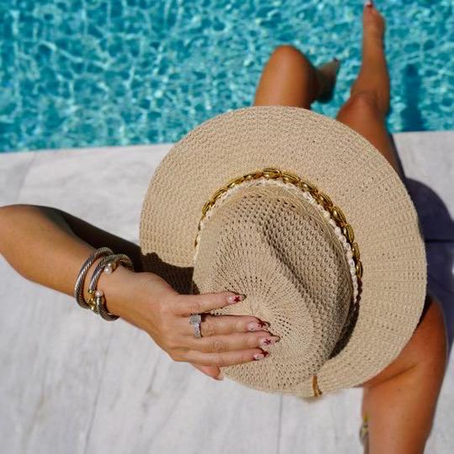 Beach Fedora with Cowrie Shells & Pearls Wide Brim Sun Hat Boho Summer Straw Hat for Women Festival Hat Handmade Elegant Honeymoon hat